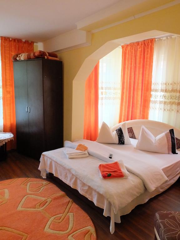Dupa Apa La Razvan Sighetu Marmaţiei Chambre photo